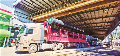 四川省第一批“西气东输四线”钢管在资阳发运